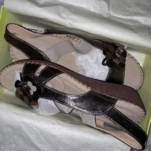 PATRIZIA x SOFT STEPS Silver/Gold Comfort Sandals